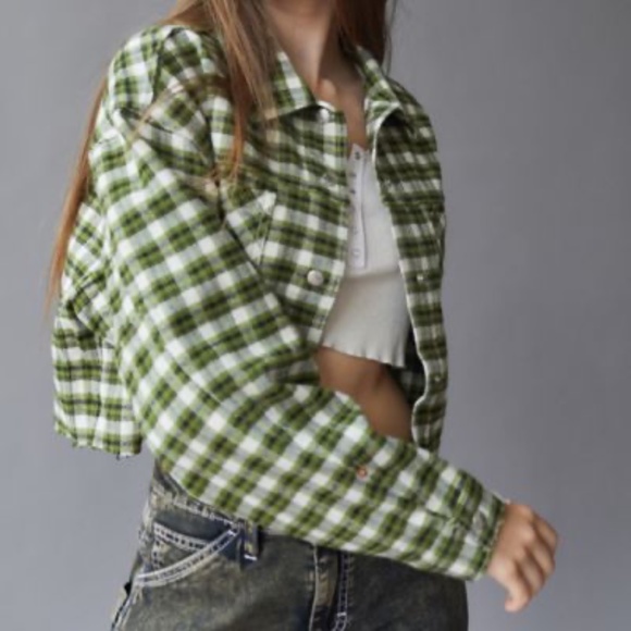 Urban Outfitters Tops - BDG Women's Green Claire Cropped Flannel Shirt Jacket